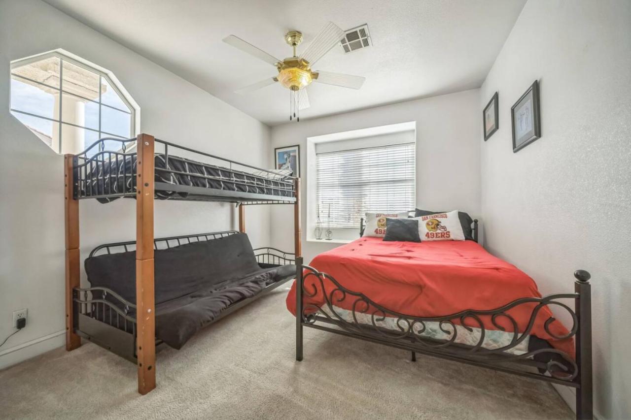 Сasa de vacaciones 466 Massive 5 Bedroom Close To The Strip Las Vegas